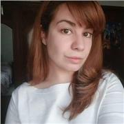 Profesora de diseño imparte clases para todos los niveles